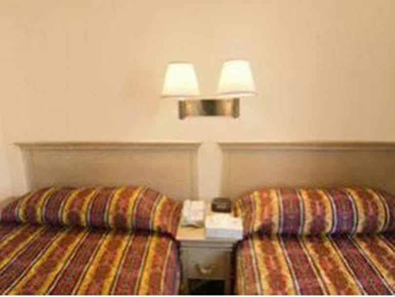 Americas Best Value Inn Las Vegas Strip Bagian luar foto